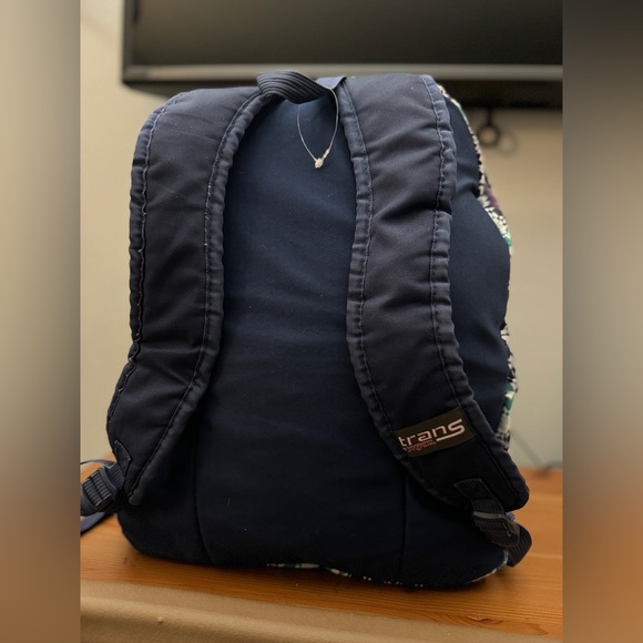 Trans by Jansport Backpack GUC - Picture 5 of 8